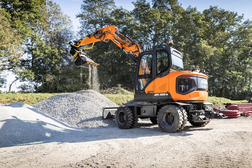 Balgownie Premieres Doosan DX210LC-7 at ScotPlant 2022
